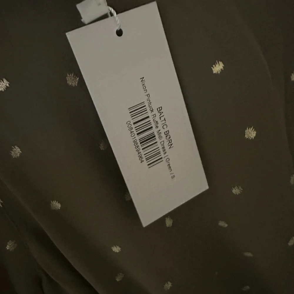 NWT Baltic Born Nixon Pintuck Ruffle Midi Dress - Picture 3 of 3